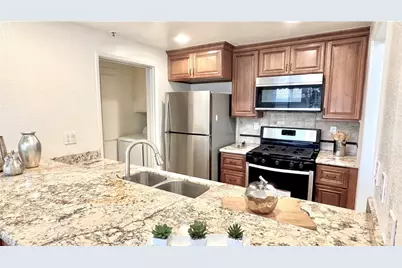 2571 Plaza Del Amo #212, Torrance, CA 90503 - Photo 4