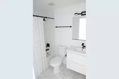 2640 Dalton Avenue, Los Angeles, CA 90018 - Photo 10