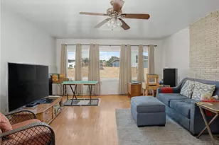 203 E Sycamore Ave, El Segundo, CA 90245 - Photo 2