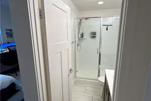 582 E Imperial, El Segundo, CA 90245 - Photo 12