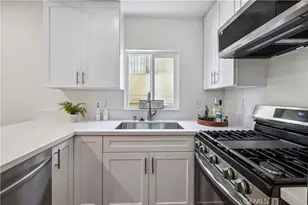 11722 Avon Way, Los Angeles, CA 90066 - Photo 8