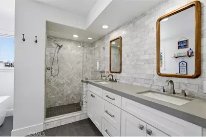130 Monterey Boulevard, Hermosa Beach, CA 90254 - Photo 20