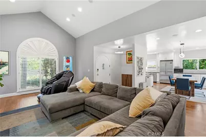 129 N Crescent Heights, Los Angeles, CA 90048 - Photo 6