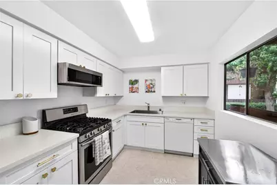 15020 Victory Boulevard #104, Van Nuys, CA 91411 - Photo 16
