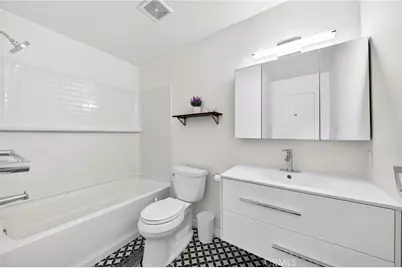 15020 Victory Boulevard #104, Van Nuys, CA 91411 - Photo 18