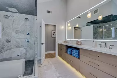 527 Avenue C, Redondo Beach, CA 90277 - Photo 32