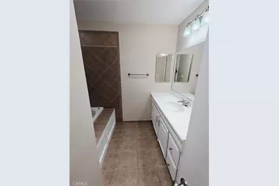 22336 Saticoy, Canoga Park, CA 91303 - Photo 22