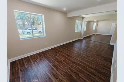 22336 Saticoy, Canoga Park, CA 91303 - Photo 4