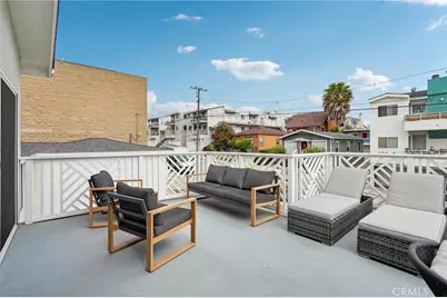 677 5th Street, Hermosa Beach, CA 90254 - Photo 38