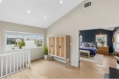 677 5th Street, Hermosa Beach, CA 90254 - Photo 32