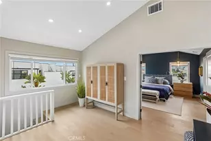 677 5th St, Hermosa Beach, CA 90254 - Photo 32