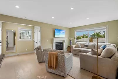 677 5th Street, Hermosa Beach, CA 90254 - Photo 4