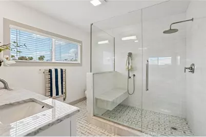 677 5th Street, Hermosa Beach, CA 90254 - Photo 44