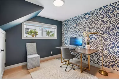 677 5th Street, Hermosa Beach, CA 90254 - Photo 24