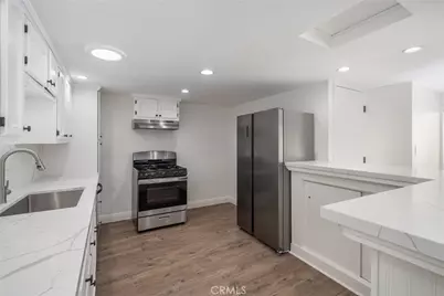 1228 S Dunsmuir, Los Angeles, CA 90019 - Photo 8