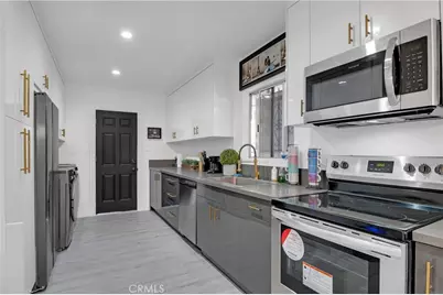 3206 W 27th, Los Angeles, CA 90018 - Photo 56