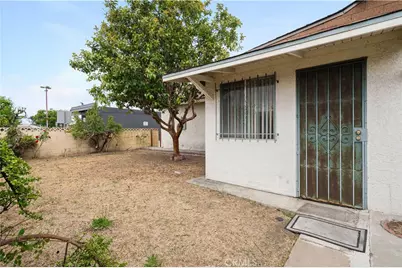 303 E Lincoln Street, Carson, CA 90745 - Photo 18