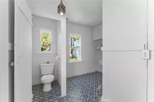 1106 S Victoria Ave, Los Angeles, CA 90019 - Photo 28