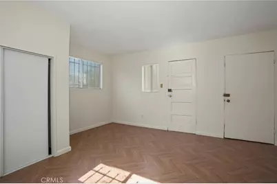 1037 W 46th Street, Los Angeles, CA 90037 - Photo 14