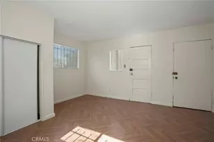 1037 W 46th St, Los Angeles, CA 90037 - Photo 14
