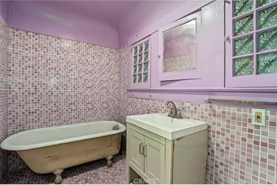 1037 W 46th Street, Los Angeles, CA 90037 - Photo 20