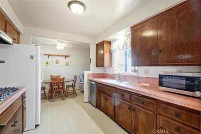 2113 Amelia Avenue, San Pedro, CA 90731 - Photo 14