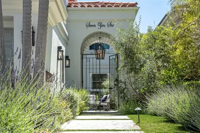 706 Avenue B, Redondo Beach, CA 90277 - Photo 1