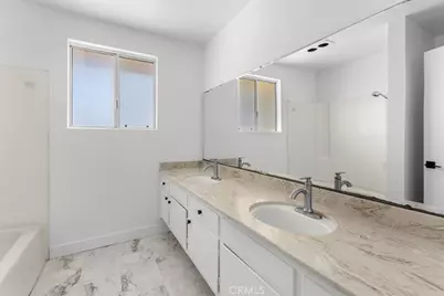 1923 Gates, Redondo Beach, CA 90278 - Photo 14
