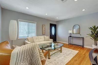 17513 Tiara Street, Encino, CA 91316 - Photo 8