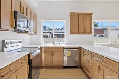 10905 Dalerose Avenue, Inglewood, CA 90304 - Photo 16