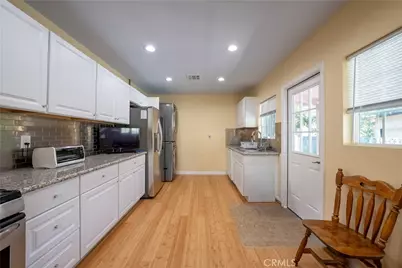 8017 Noble, Panorama City, CA 91402 - Photo 10