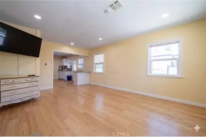 8017 Noble, Panorama City, CA 91402 - Photo 8