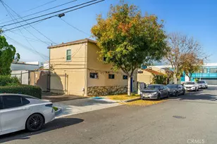 2200 W Burbank Blvd, Burbank, CA 91506 - Photo 32
