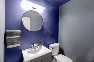 2200 W Burbank Blvd, Burbank, CA 91506 - Photo 8