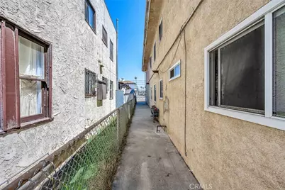 123 E I Street, Wilmington, CA 90744 - Photo 14