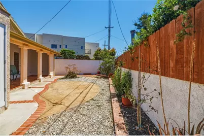 309 S Prospect Avenue, Redondo Beach, CA 90277 - Photo 32