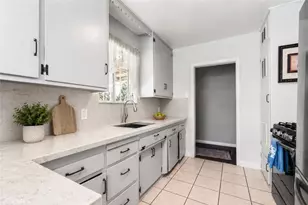 1562 W 31st St, Long Beach, CA 90810 - Photo 28