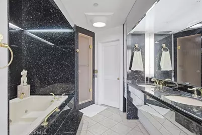 420 Esplanade #7, Redondo Beach, CA 90277 - Photo 18