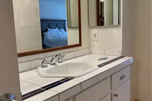10747 Wilshire, Los Angeles, CA 90024 - Photo 20