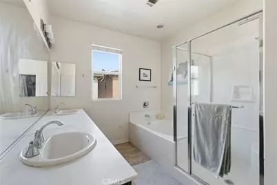 12001 Jackson Square Court, Hawthorne, CA 90250 - Photo 28