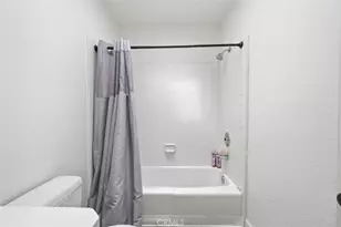 4801 Gloria Ave, Encino, CA 91436 - Photo 32