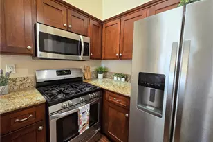 547 E Hazel St, Inglewood, CA 90302 - Photo 12