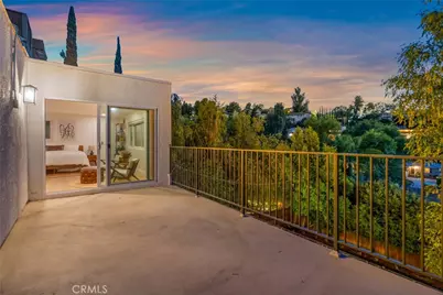 5215 Baza, Woodland Hills, CA 91364 - Photo 26