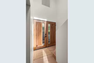 5215 Baza, Woodland Hills, CA 91364 - Photo 4
