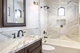 221 30th St, Manhattan Beach, CA 90266 - Photo 16