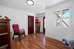 135 E 60th St, Los Angeles, CA 90003 - Photo 16