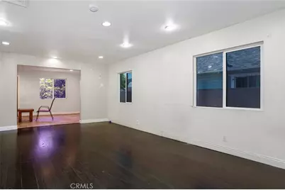 135 E 60th Street, Los Angeles, CA 90003 - Photo 4