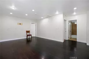 135 E 60th St, Los Angeles, CA 90003 - Photo 6