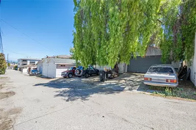 672 W 23rd, San Pedro, CA 90731 - Photo 32