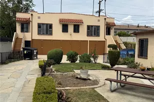 829 W 69th, Los Angeles, CA 90044 - Photo 4